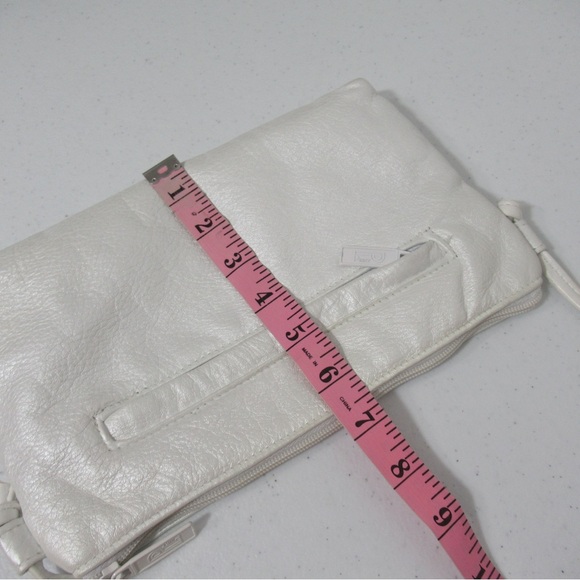Bags by Pinky Vintage White Leather Shoulder Bag - Picture 15 of 16